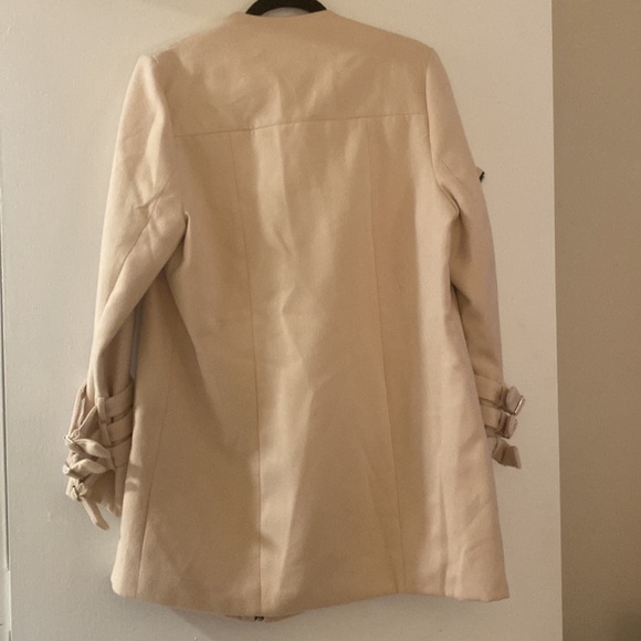 Cream Asymmetrical Zip Coat with Belted Sleeve Detail size L - Picture 6 of 6